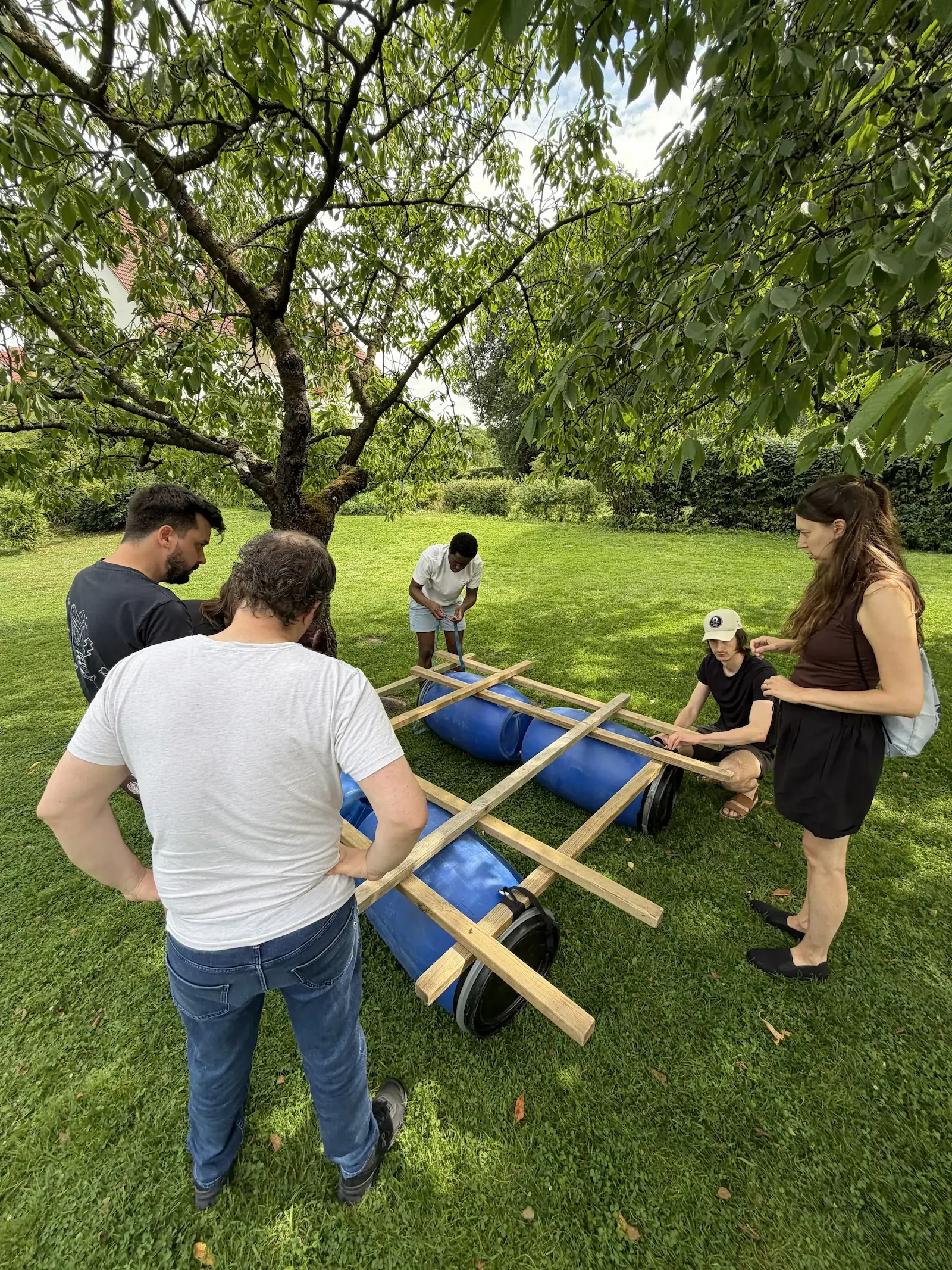 Rafiki & Cards building rafts